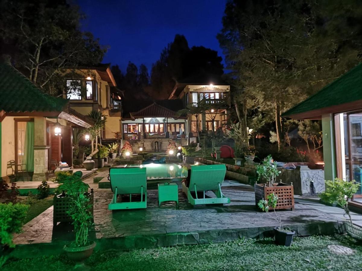 Balinese Villa In Berastagi Eksteriør bilde