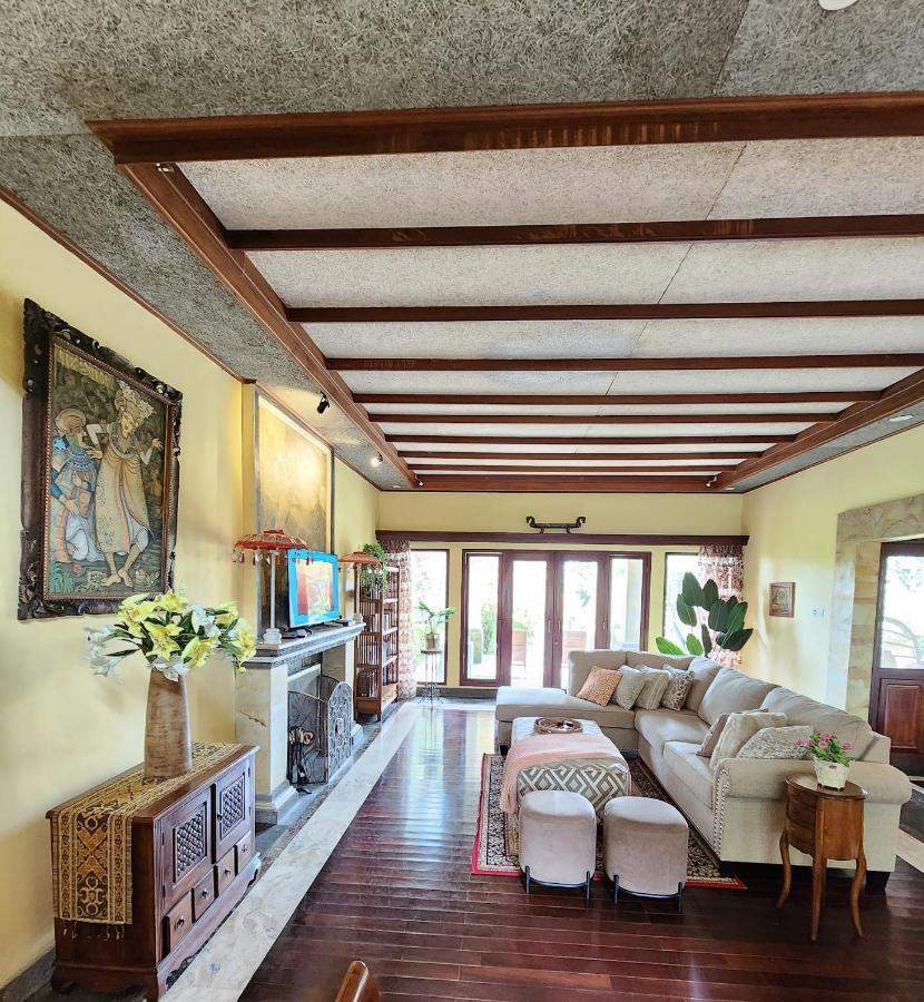 Balinese Villa In Berastagi Eksteriør bilde